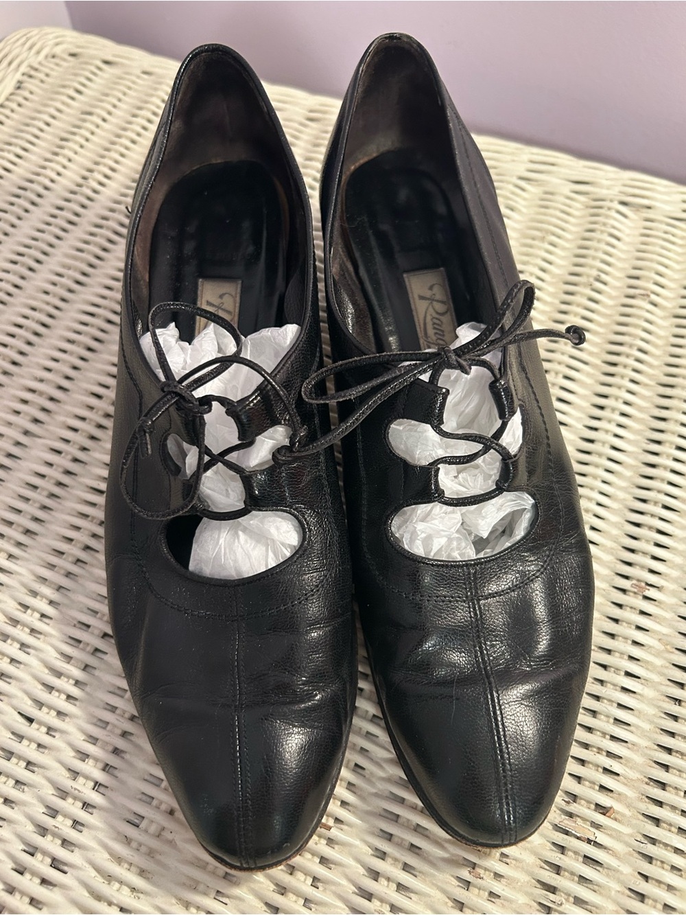 Vintage Rangoni of Florence Black Leather Lace Up Heels Shoes 8 AA
